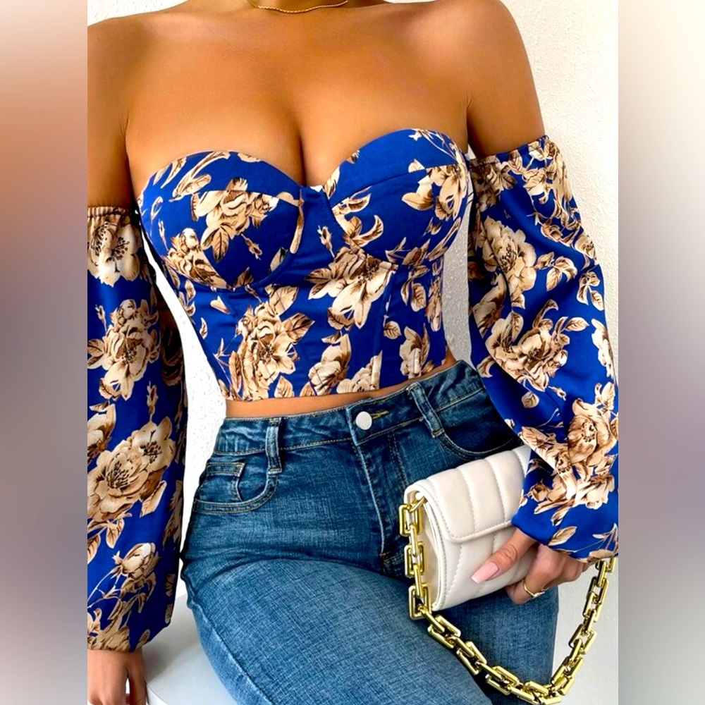 Off shoulder floral print lantern sleeve top. Size Large. Brand new. Never worn